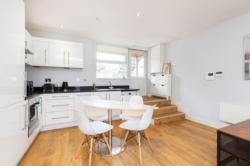 Luxury Camden C1 Apartment