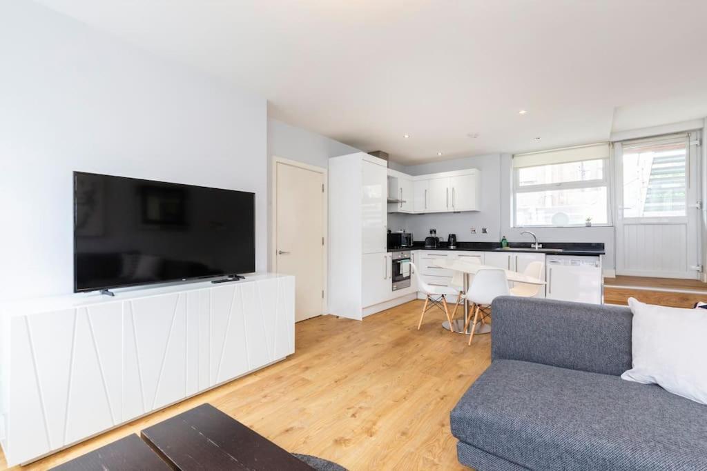 Luxury Camden C1 Apartment